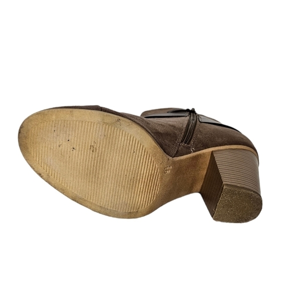 Limelight Jena faux suede tan ankle boots with zipper size 9 1/2 - Picture 3 of 10